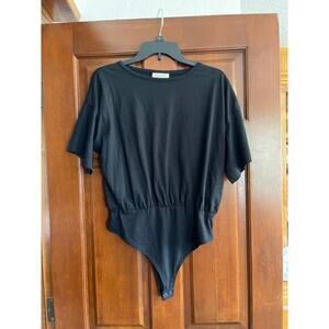 Universal Thread T shirt bodysuit Large